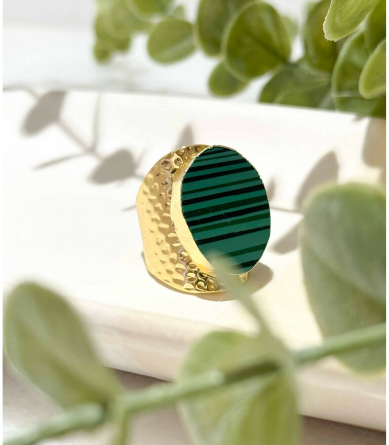 bague-doree-et-verte