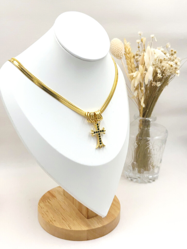 collier-en-acier-inoxydable_noir_66f0a0cad7ef5