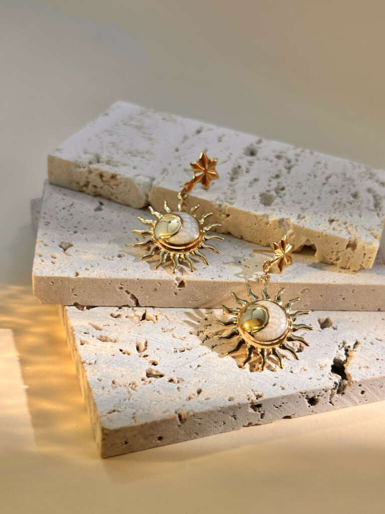 parure-collier-et-boucles-d-oreilles-en-nacre-coquillage-et-etoile-de-mer_blanc_6837633484073